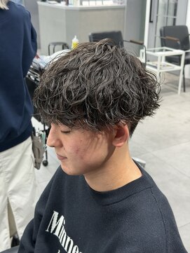 オーバルバイアピッシュ(OVARL by apish) 波巻きパーマ/メンズスタイルシャドウパーマカットスパイラル