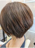 ショートボブ