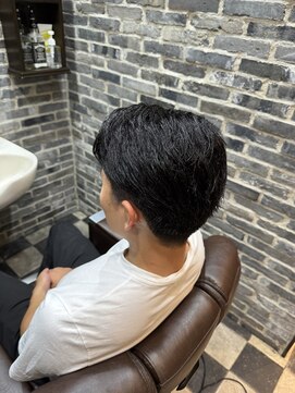 ミリオンバックス 神田店(Million Bucks) 現代風クラシック七三パートスタイル【men's/神田/床屋】