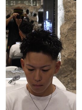 チルチェア 横浜(CHILL CHAIR) ツイストスパイキーパーマ