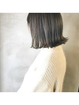 ミント(mint) 切りっぱなしボブ&赤み抑えたグレージュ