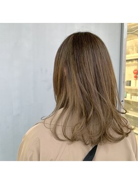 イン(in.) ハイライト×ゴールドベージュ