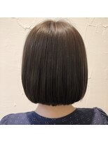 アナザーワールド(ANOTHER WORLD)&nbsp;miniボブ/シルバー/ベージュ【渡辺まみ】