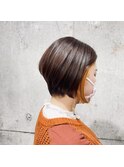 イヤリングカラー「インナーカラー」ショートボブ