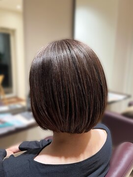 シンリア(ShinLia) 30代40代髪質改善ミニボブ小顔美肌ストレート丸み