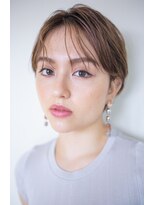 ピズムハク(PISM hak)&nbsp;耳だしショート/プラチナベージュ/センターパート/斜めバング