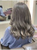 ミディグレージュ