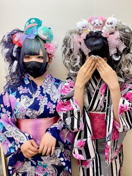 ヘアセットアップス(UP's) お友達と一緒に『浴衣着付け+スジ盛り/盛り髪』飾りも盛り盛り♪