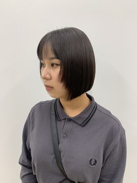 ビーヒアナウ N゜03 金沢駅西店(BE HERE NOW) 【bob/顔まわりレイヤー/切りっぱなし】