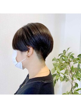 ナトゥーラ 八事店(Natura) 刈り上げ女子・ハンサムショート前髪長ダークアッシュ