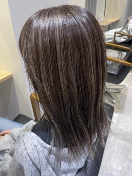 リタ(rita.) まつだて/ハイライト/グレージュ/透明感/ダメージレス