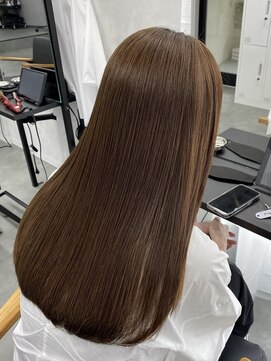 リヴ(LIV) 酸性髪質改善トリートメント［箕面/髪質改善/白髪ぼかし］