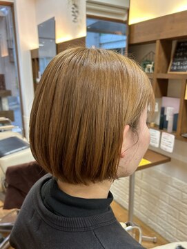 スローリー(slowly) 10代20代30代◎ハイトーンショート/学生卒業ヘア◎