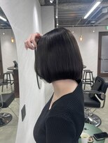 トーン(tone)&nbsp;首が綺麗に見えるボブヘア×透明感ダークカラー
