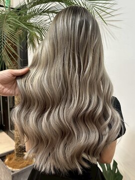 メリー オオサカ(Merly Osaka) 海外balayage