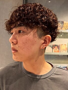 メンズサロン ブロック(Men's Salon bloc) ツイストスパイラルパーマ ツーブロック フェードカット 20代