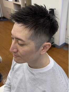 ヒーロー(HERO)の写真/【新中野1分】駅チカ好立地!高い技術力で毎朝が楽に◎シェービングと眉毛カットのメンテナンスで清潔感UP