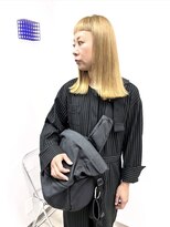 イラカ(elaka)&nbsp;ミディアムボブ×ハイトーンベージュ
