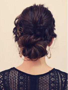 アヌーク トケ(AnouK TOKE) 【AnouK-TOKE-】定番編み込みアレンジ★