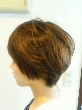 ヘアーズアッシュガーレ(Hair's Asciugare.) かわいいショートボブ