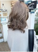 ミディアムレイヤーパーマ　ブリーチなしくすみベージュ