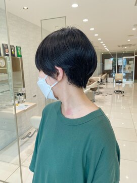 ケンジ 洋光台(KENJE) 黒髪にも似合う◎コンパクトマッシュショート♪ style by 田爪