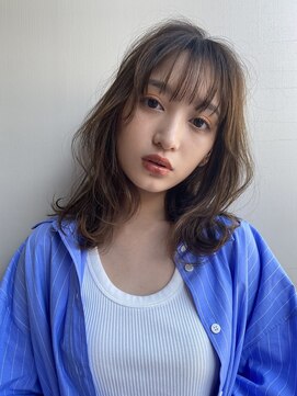 ブラウヘアアンドケア(care) くしゃっと外はねミディ