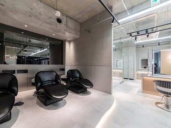 Lond Mirror 髪質改善サロン 博多店【ロンド ミラー】