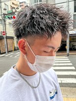 エルマーク 神戸三宮(L-MARK)&nbsp;アップバング短髪ツイストスパイラルブリーチパーマツイスパ