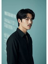 ロンドプランタン 恵比寿(Lond Printemps)&nbsp;★センターパート/ニュアンスデザイン/刈り上げショート