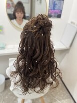 エム(m.)&nbsp;ハーフアップお団子