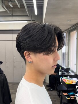 ニコ トウキョウ ロジック(nico TOKYO Logic) センターパートニュアンスパーマフェザーパーマ