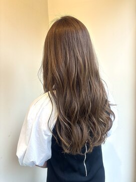 ペスカケイクリエイティブ(PESCA K-CREATIVE) ナチュラル重ためロングヘア×ハイトーンアッシュグレージュ