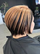 【個性派☆アンブレラカラー】コントラストで魅せるショート！周りと差がつくハイセンスな艶髪に♪