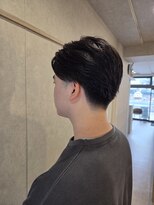 ソレイユバイエルズ(soleil by ailes)&nbsp;ナチュラルセンターパートX刈り上げ
