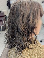 ラスター(LUSTER)&nbsp;肩下ミディアムのナチュラルパーマスタイル/デジタルパーマ