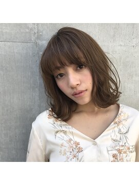 ヴェイン(VEIN) VEIN【青山】　グレージュカラー　ハイライト　ミディアム