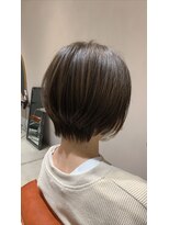 クルニエ(crenier)&nbsp;crenierで作るメリハリショートボブ●