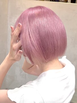 ベレーザ 渋谷(BELEZA) 1985ショコラピンクガーネットレッドバイカラータンバルモリボブ