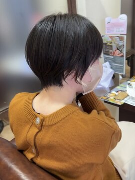 ハピネス クローバー 学園前店(Happiness CLOVER) 丸みショート/前髪/顔周りカット/透明感/20代30代40代50代