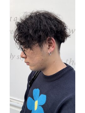 六本木美容室 白金店 センターパート/ツイストスパイラル/波巻きパーマ/ツーブロック