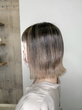 サネリ(Saneli) パツっとボブ/バレイヤージュ