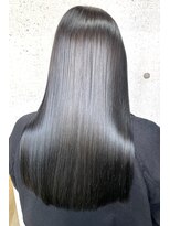 スライバイリアオオサカ(Sly By Ria OSAKA)&nbsp;縮毛矯正/髪質改善/酸熱トリートメント/艶髪【梅田】【大阪】