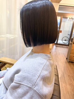 ツタ(tuta)の写真/【中央駅徒歩2分】髪の負担を最小限に抑えた独自の縮毛矯正で、柔らかく自然なストレートを実現！