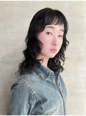 アシメ前髪ザクザクオン眉ミディアムレイヤーウルフケアパーマ