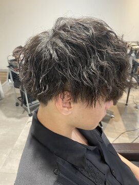 レオン(Re:ON) ツイストスパイラルパーマ