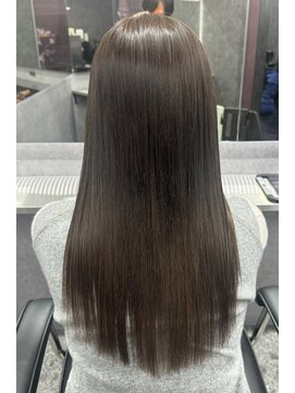 スライバイリアオオサカ(Sly By Ria OSAKA) 髪質改善/縮毛矯正/酸性ストレート【梅田】【大阪】