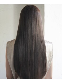 シエル 青森店(CIEL)の写真/クセをしっかり伸ばして自然で柔らかい仕上がりに。縮毛矯正◎[青森/縮毛/髪質改善/前髪カット/レイヤー]