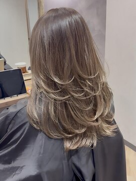 ラビマーニ 箕面店(Labimani) 白髪ぼかしバレイヤージュ×レイヤーカット【40代】