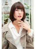ツヤとボリュームで大人っぽさがあるボブ